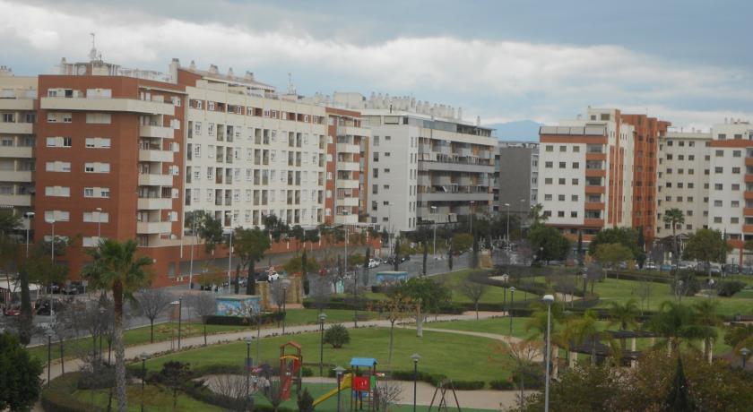 Jardines Del Litoral Momas Homes Malaga Room photo